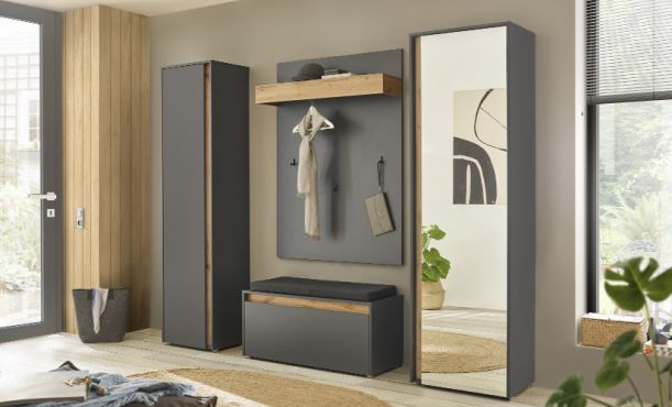Garderobe Center grau