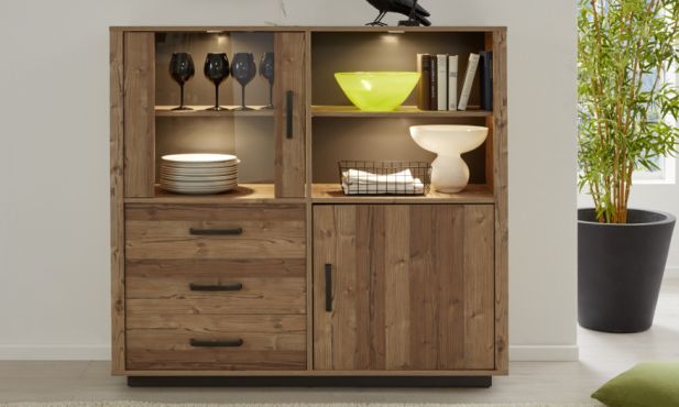 Highboards und Vitrinenschränke