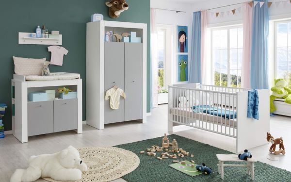 Babyzimmer Babybett Wilson in wei und grau Gitterbett mit Schlupfsprossen und Lattenrost 70 x 140 cm Liegeflche