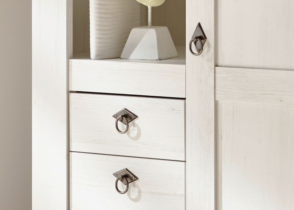 Stauraumschrank Hemsby in wei Pinie und Eiche Wotan Landhaus Mehrzweckschrank 102 x 204 cm