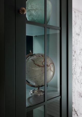 Vitrine Forres in grn Landhaus Wohn- und Esszimmer Vitrinenschrank 50 x 197 cm