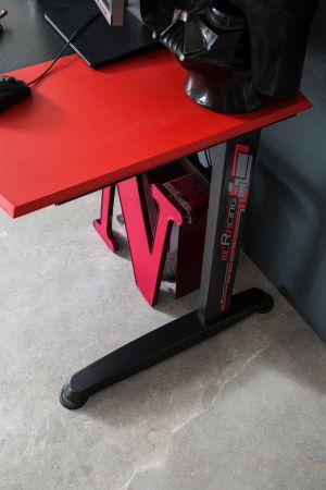 Gamingtisch mcRacing in schwarz und rot Computertisch 160 x 70 cm Gaming Desk