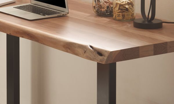 Schreibtisch Cartagena in Akazie massiv lackiert Computertisch fr Homeoffice und Bro 140 x 65 cm