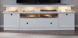 TV-Lowboard Baxter in wei im Landhausstil inklusive Podest 177 x 65 cm