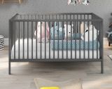 Babyzimmer Babybett Universal in Massivholz grau matt Lack Gitterbett mit Schlupfsprossen und Lattenrost Liegeflche 70 x 140 cm