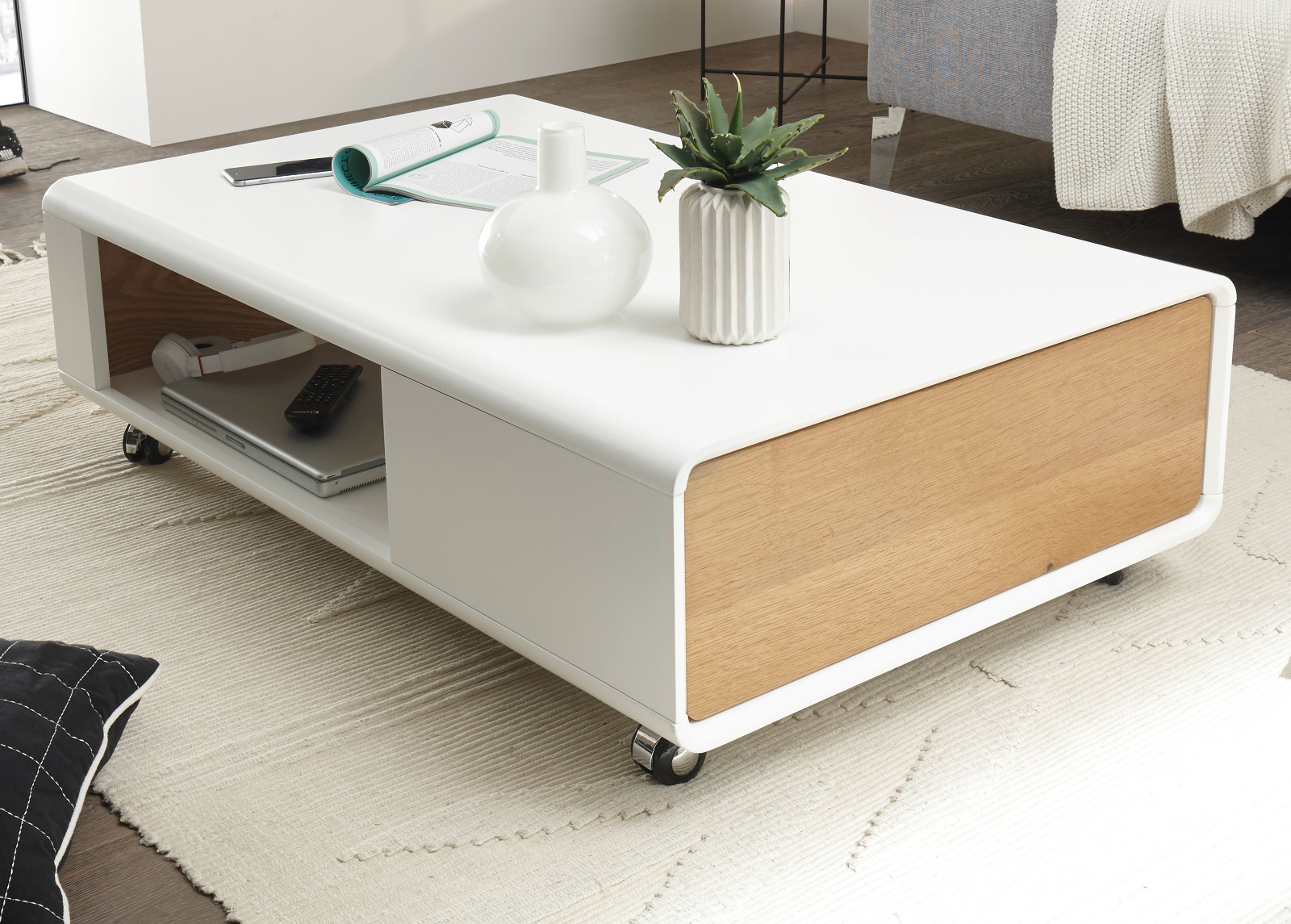 Couchtisch Corin matt weiß Lack und Asteiche 110 cm