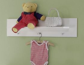 Babyzimmer Wandregal Olivia in weiß 75 x 20 cm Garderobenpaneel Wilson