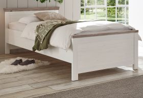 Bett Rovola in Pinie weiß / Oslo Pinie Landhaus Einzelbett Liegefläche 100 x 200 cm Bett Rovola in Pinie weiß / Oslo Pinie Landhaus Einzelbett Liegefläche 100 x 200 cm