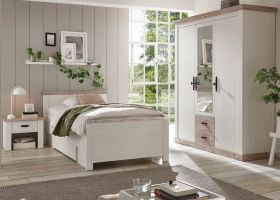 Schlafzimmer komplett Rovola in Pinie weiß / Oslo Pinie Landhaus Komplettzimmer mit Bett, Kleiderschrank und Nachttisch Schlafzimmer komplett Rovola in Pinie weiß / Oslo Pinie Landhaus Komplettzimmer mit Bett, Kleiderschrank und Nachttisch