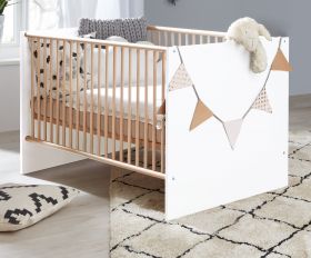 Babyzimmer Babybett Mats in wei� matt und Eiche Sonoma Gitterbett mit Schlupfsprossen und Lattenrost Liegefl�che 70 x 140 cm